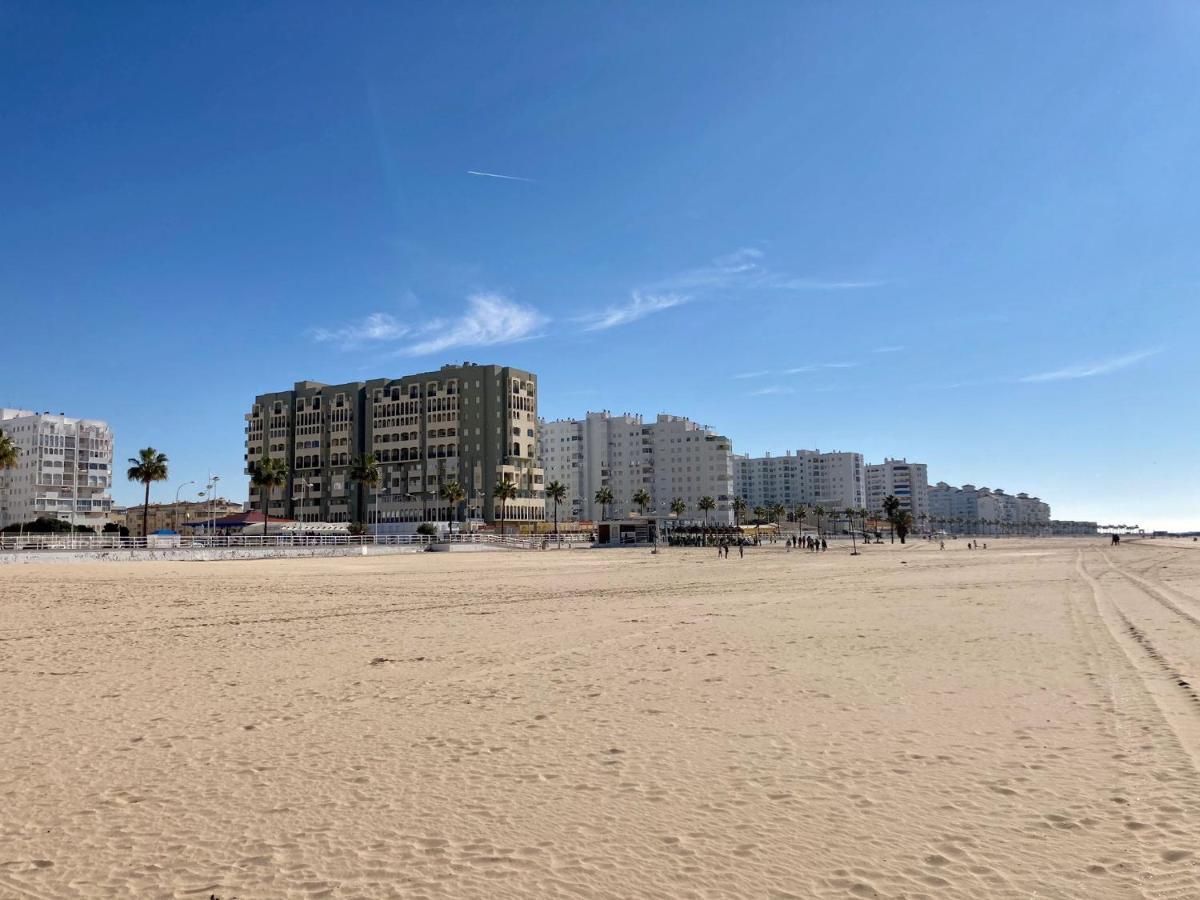 Atico Valdelagrana Playa - Aire Acondicionado Y Piscina El Puerto de Santa María